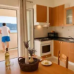 Pljesa Apartments -Meerblick Mit Terrasse & Grill By Rentyourhome24 Appartement Supetarska Draga