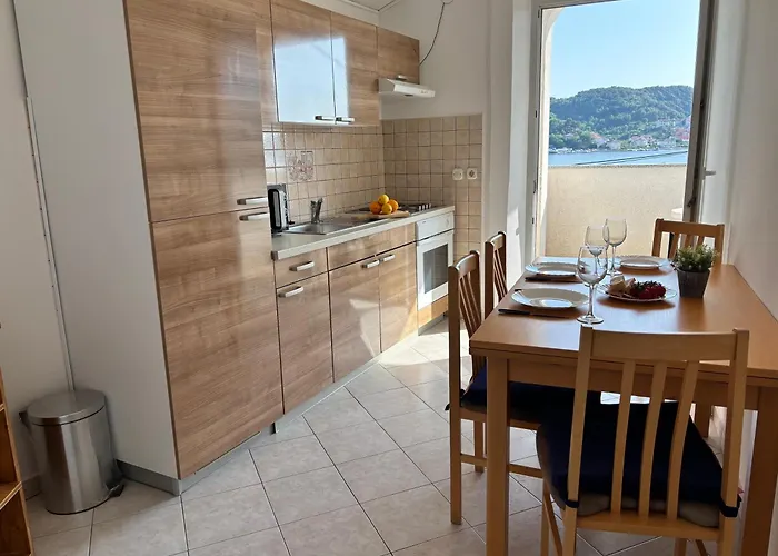 Apartman Pljesa Supetarska Draga