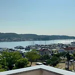 Pljesa Apartments -Traumhafter Meerblick mit Terrasse&Grillen by rentyourhome24 Supetarska Draga
