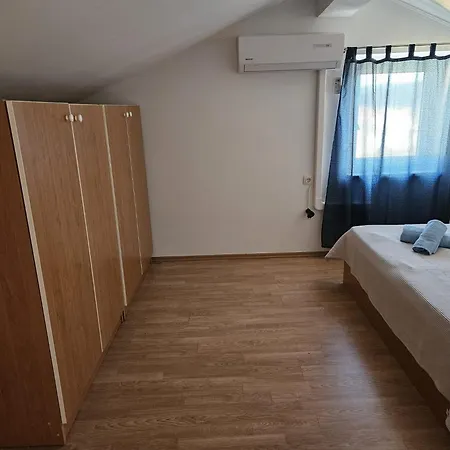 Pljesa * Supetarska Draga