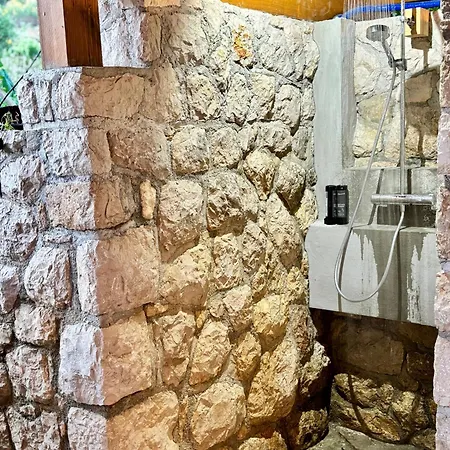 Pljesa Apartment *