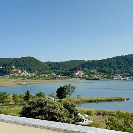 Pljesa * Supetarska Draga