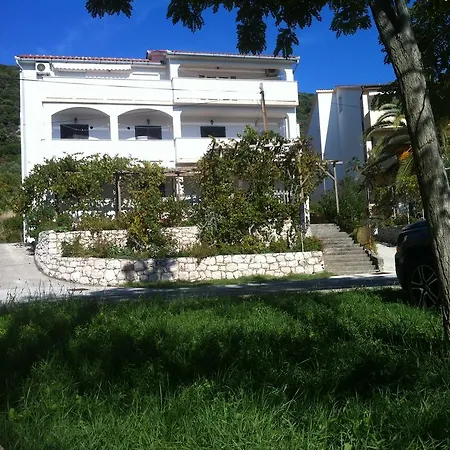 Apartment Pljesa Supetarska Draga