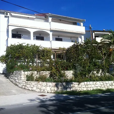 Apartment Pljesa *